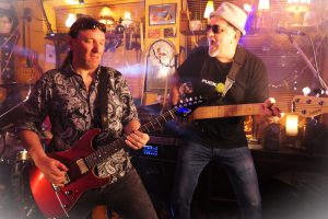 Fasching Back to the 80's mit der Groundlift Band