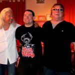 Hermann Skibbe, Harry Reischmann und Werner Saumweber mit Skibbe in Höchstädt im Cinema