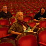 Hermann Skibbe Harry Reischmann und Werner Saumweber 2012 in Fürth vor dem Soundcheck im Stadttheater