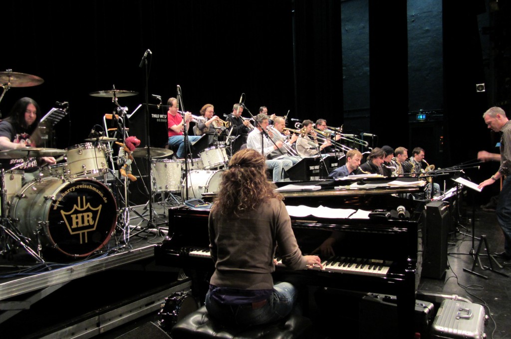 Harry Reischmann mit SKIBBE - Probe im Stadttheater Fürth mit der Thilo Wolf Big Band