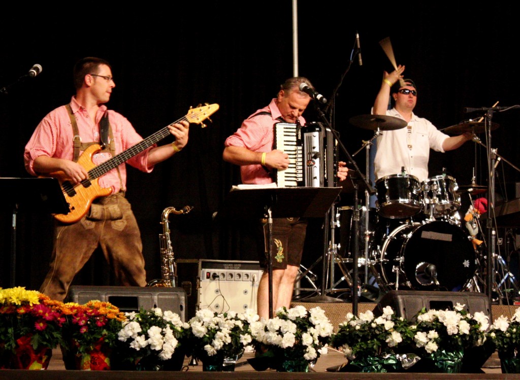 Andy Reischmann, Klaus Gerstlauer and Harry Reischmann 2011 mt. angel - biergarten