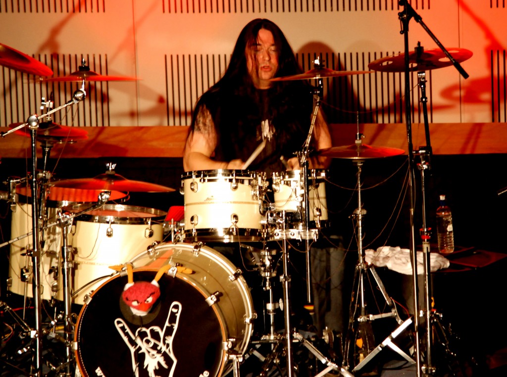 Harry Reischmann mit Tama Starclassic Drums, Sabian Cymbals and Agner Drumsticks