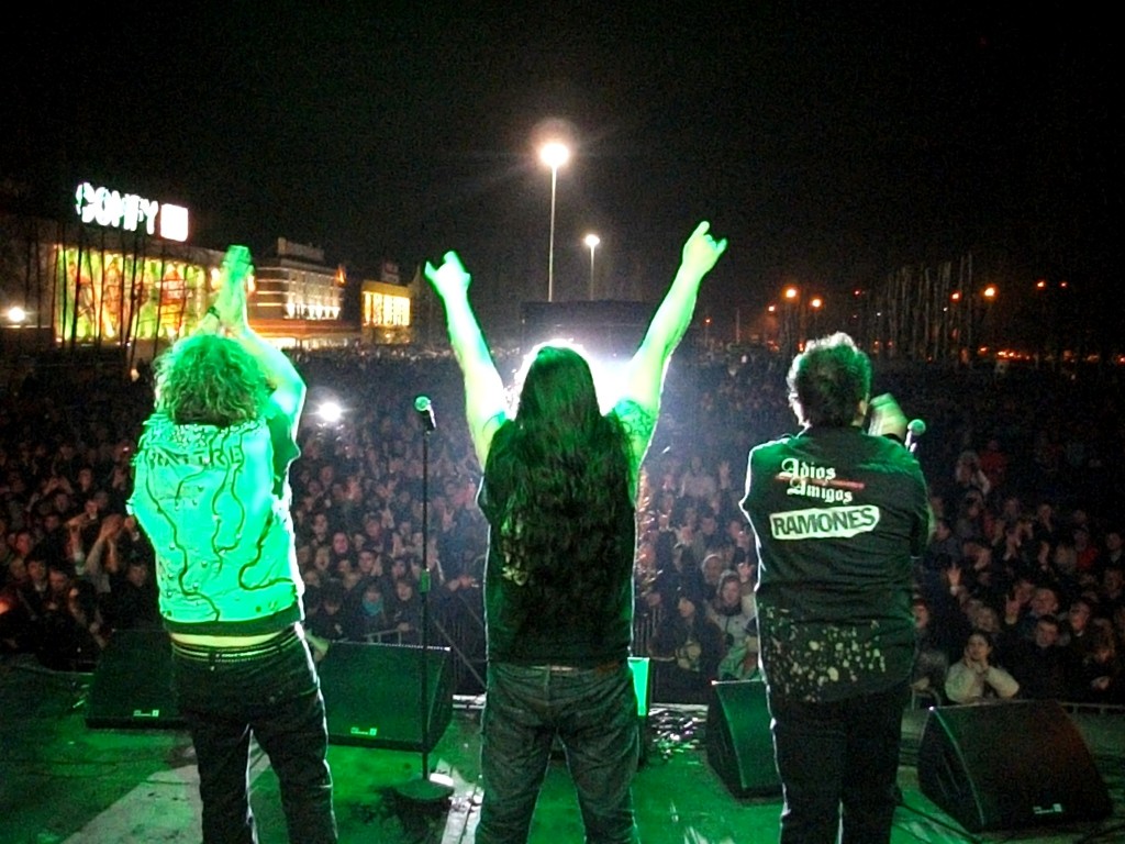 Harry Reischmann with BONFIRE 2012 Kherson City (Ukraine)